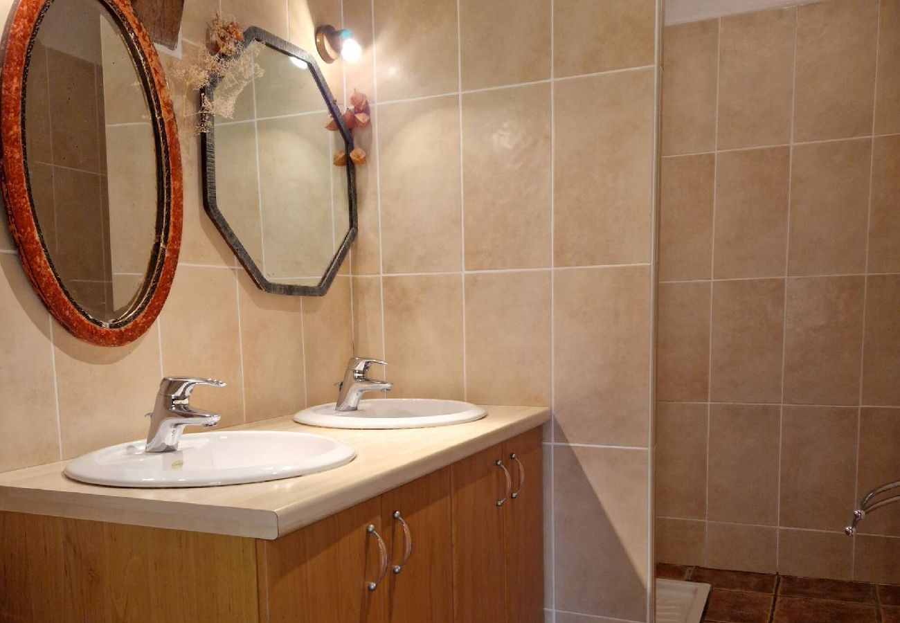 Maison à Florentin-la-Capelle - La Fontaine d´Aubrac