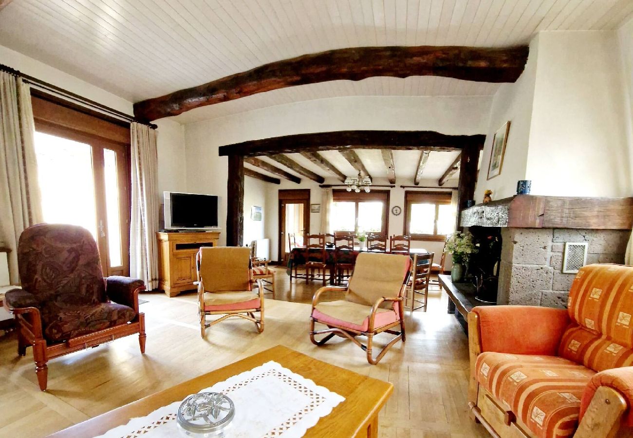 Maison à Laguiole - Gite de la Scierie, maison familiale Laguio