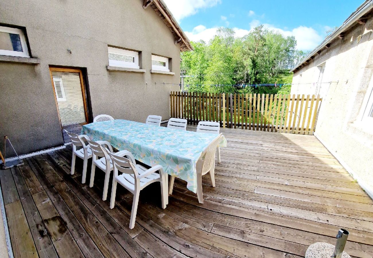 Maison à Laguiole - Gite de la Scierie, maison familiale Laguio