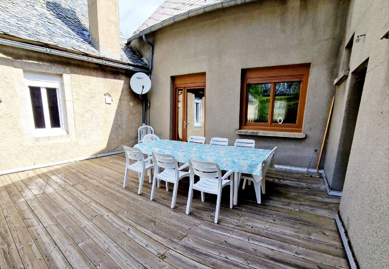 Maison à Laguiole - Gite de la Scierie, maison familiale Laguio