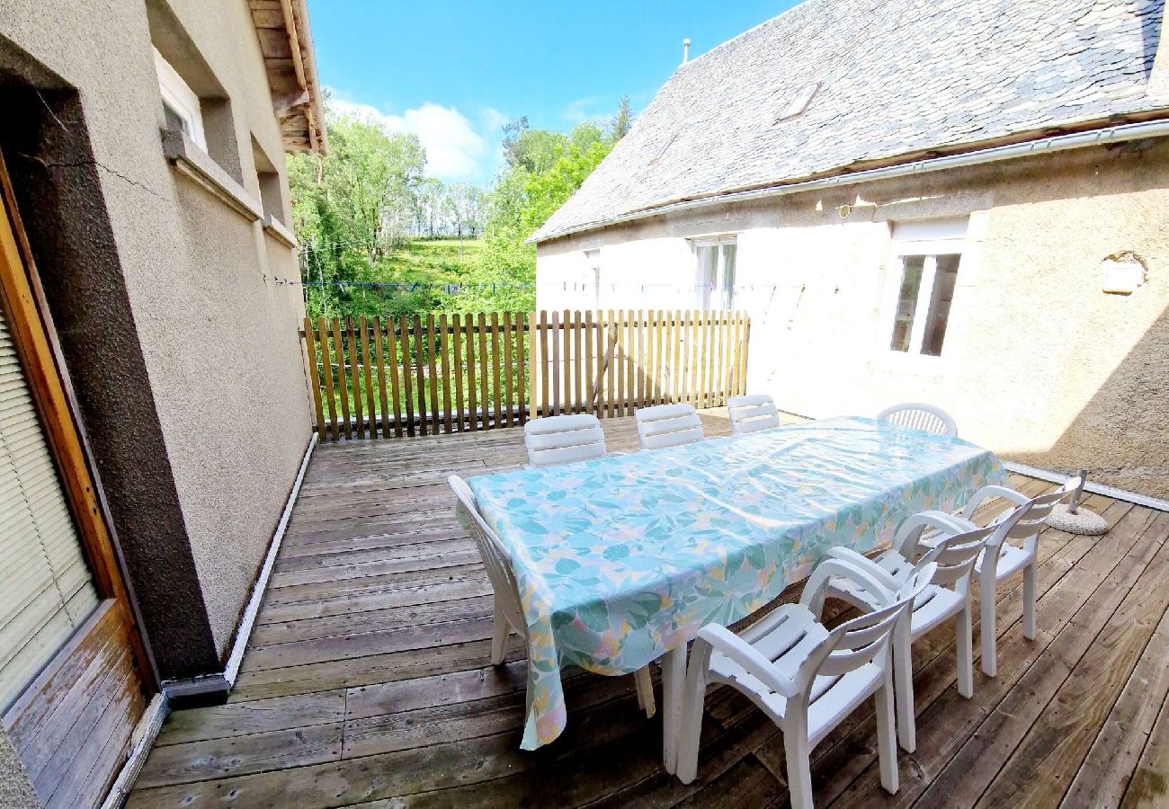 Maison à Laguiole - Gite de la Scierie, maison familiale Laguio