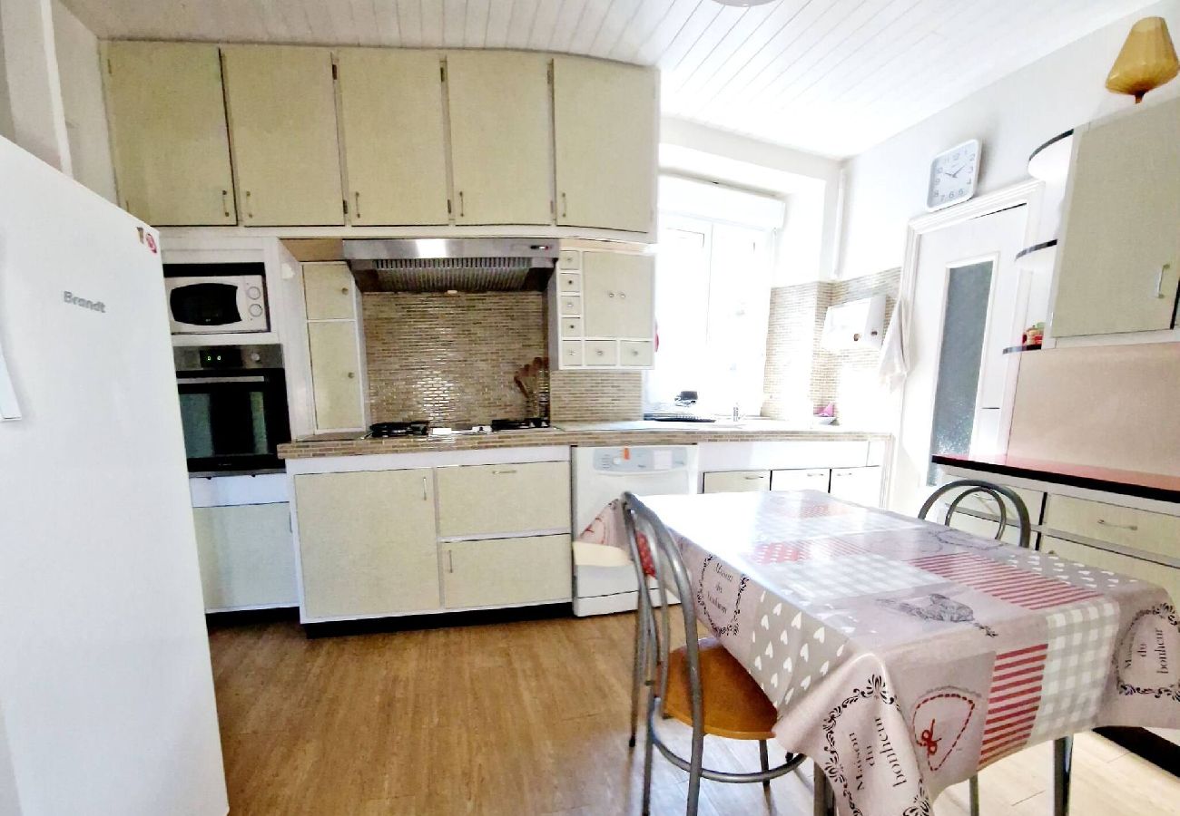 Maison à Laguiole - Gite de la Scierie, maison familiale Laguio