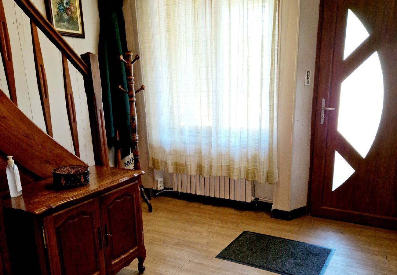 Maison à Laguiole - Gite de la Scierie, maison familiale Laguio