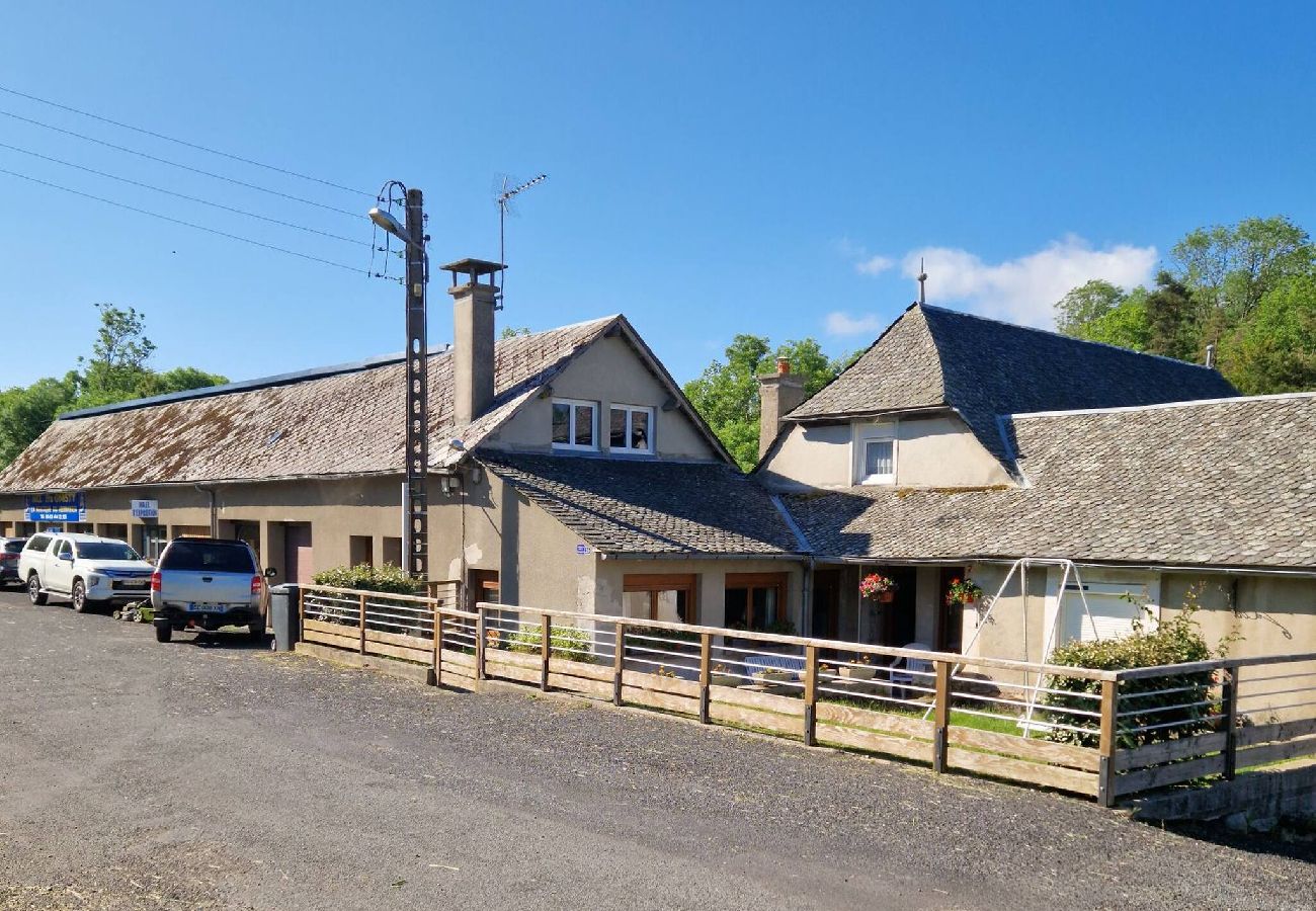 Maison à Laguiole - Gite de la Scierie, maison familiale Laguio