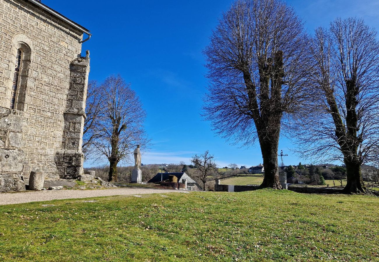 Maison à Florentin-la-Capelle - Ancien Presbytère,gîte familial