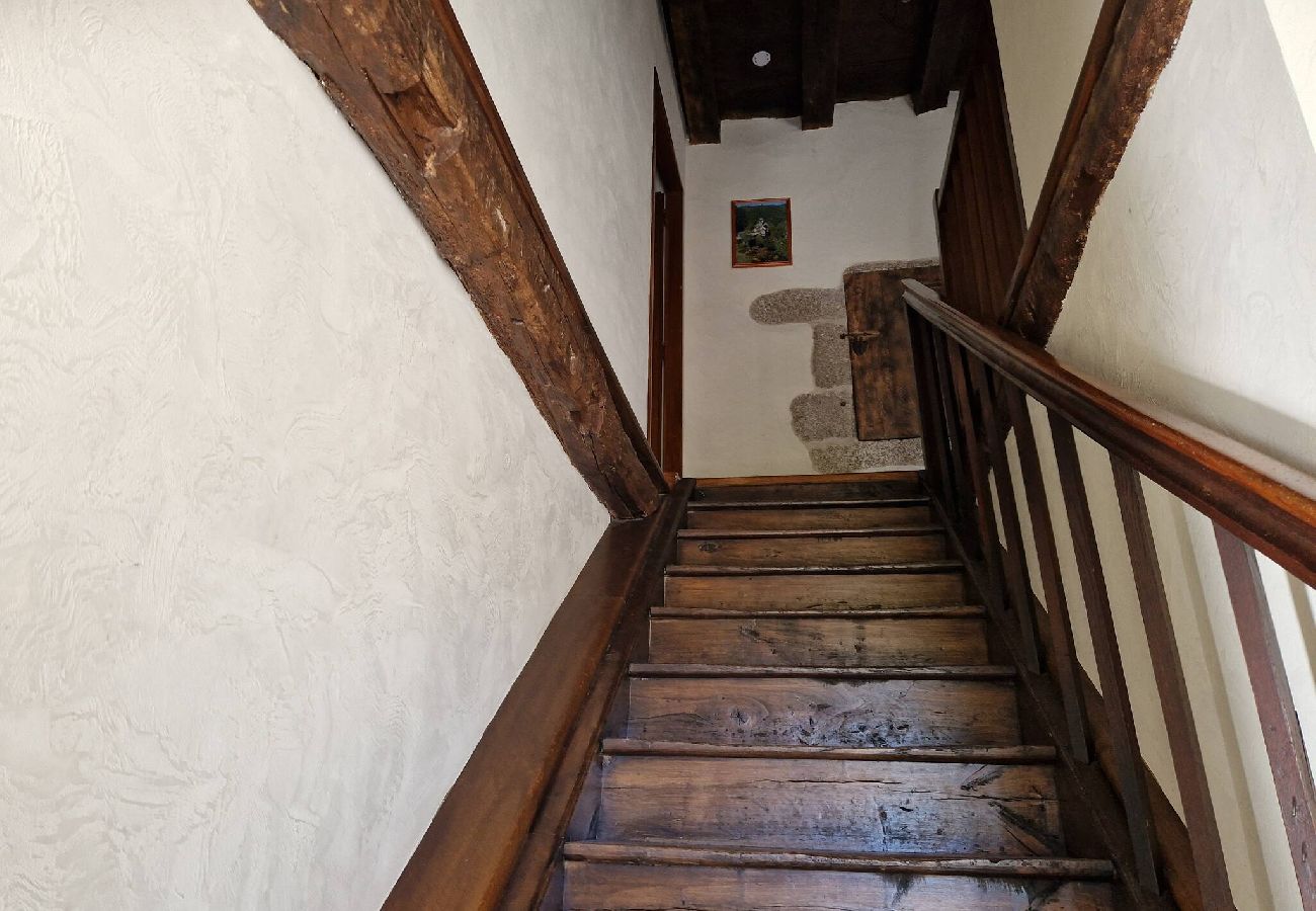 Maison à Florentin-la-Capelle - Ancien Presbytère,gîte familial