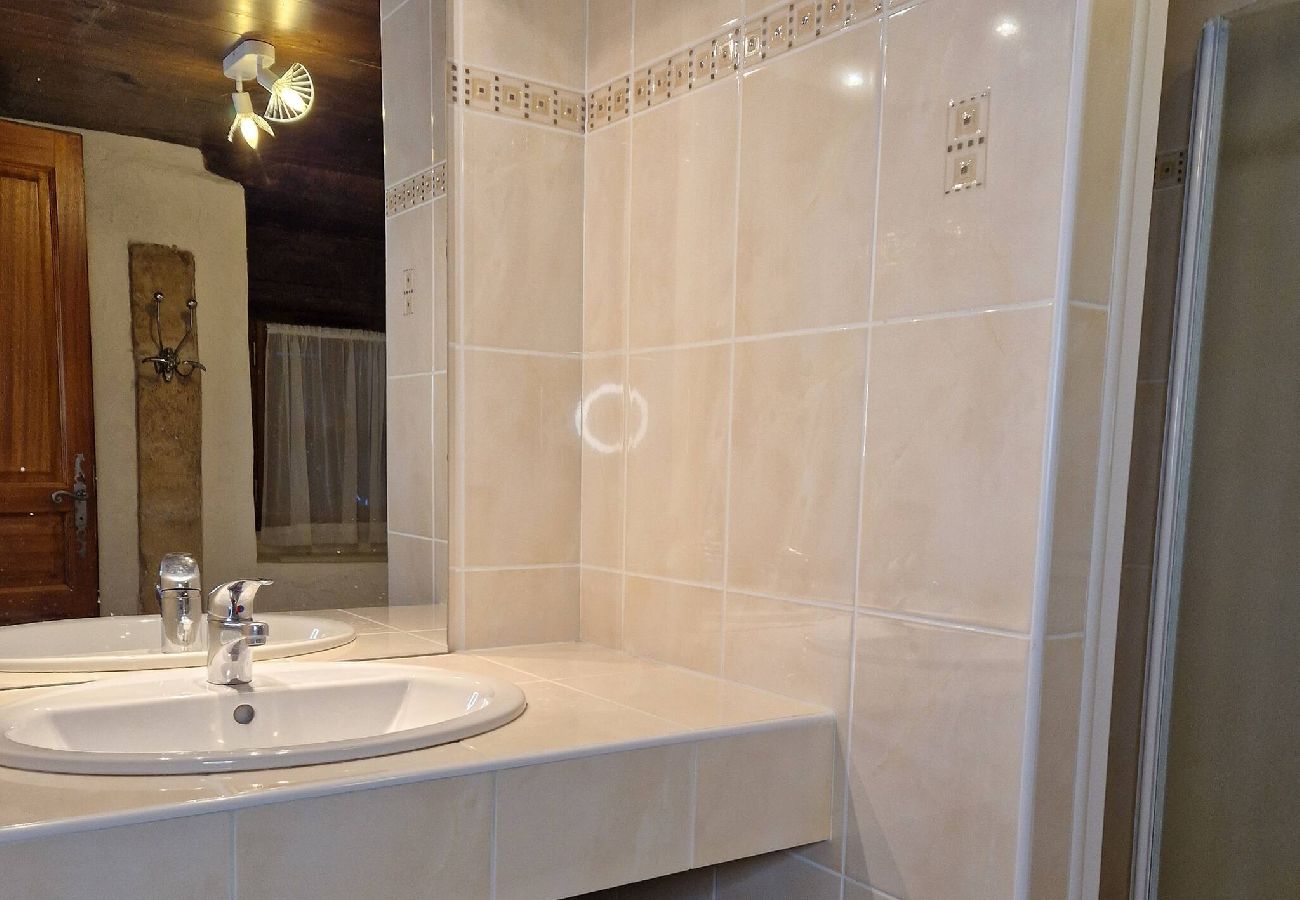 Maison à Florentin-la-Capelle - Ancien Presbytère,gîte familial