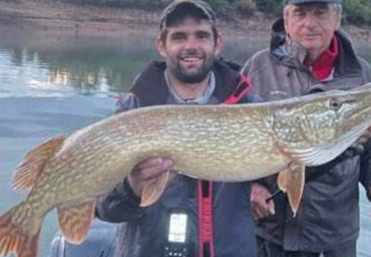 Maison à Florentin-la-Capelle - Ancien Presbytère,gîte familial