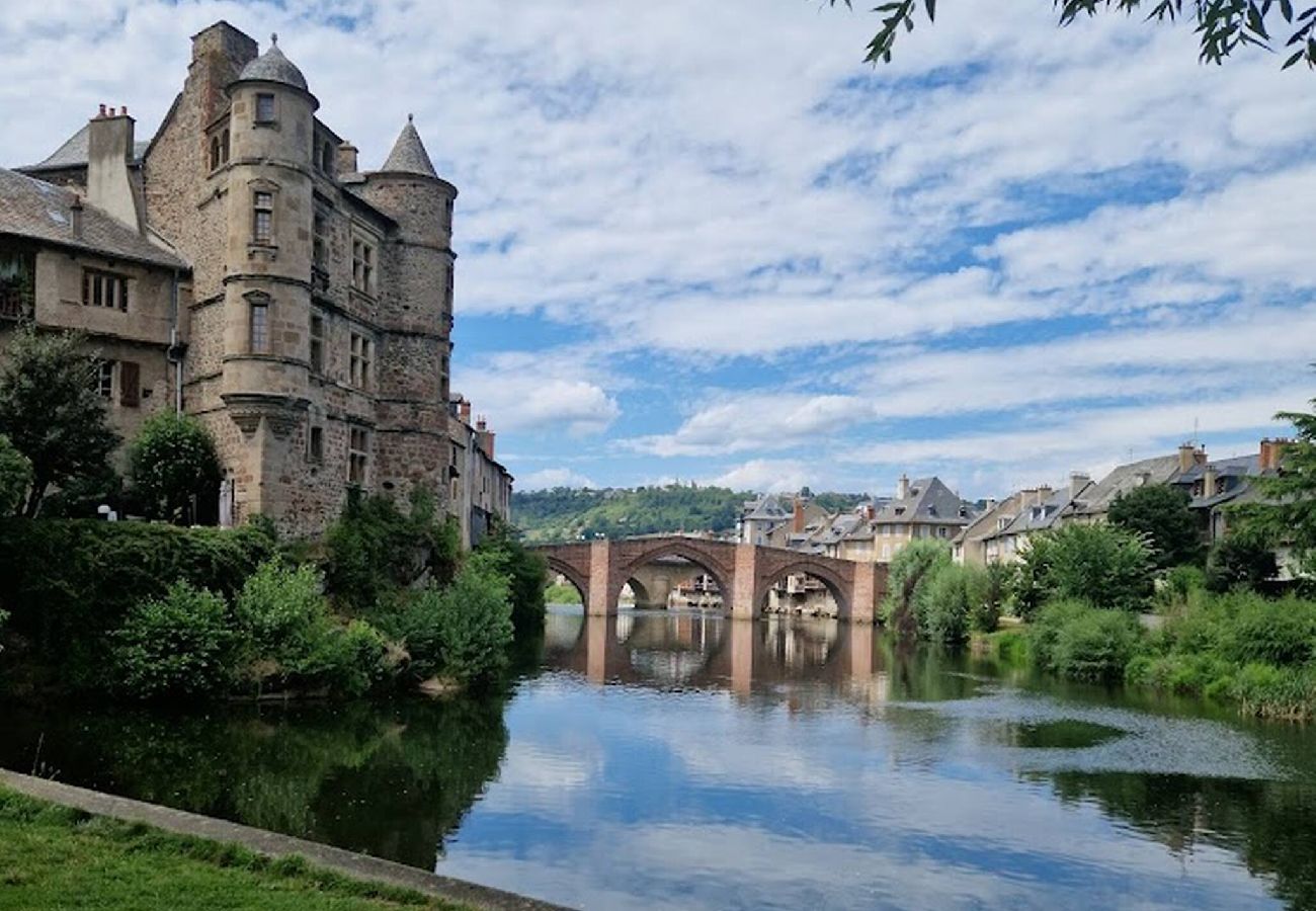 Appartement à Espalion - Haut Foirail,balcon centre-ville