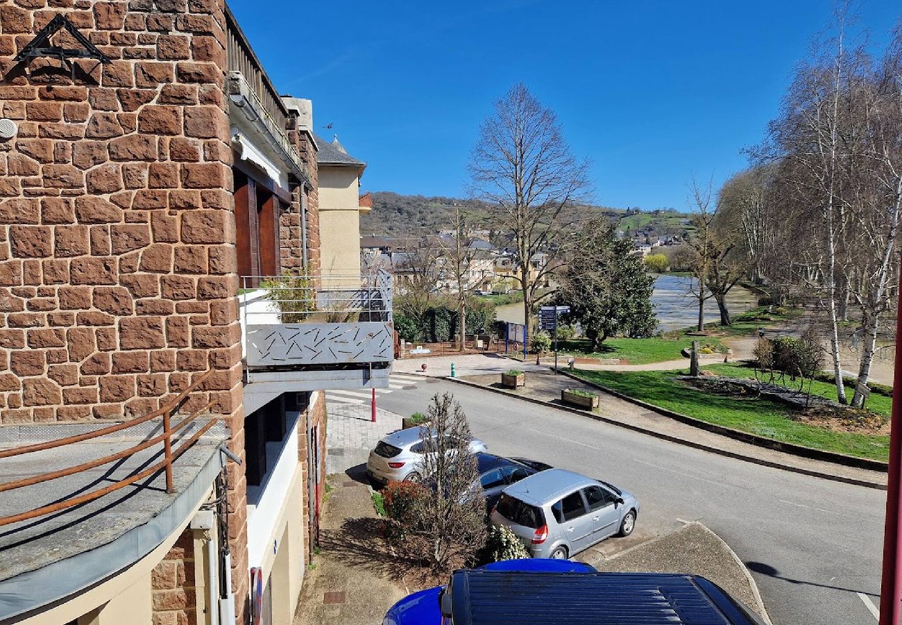 Appartement à Espalion - Haut Foirail,balcon centre-ville