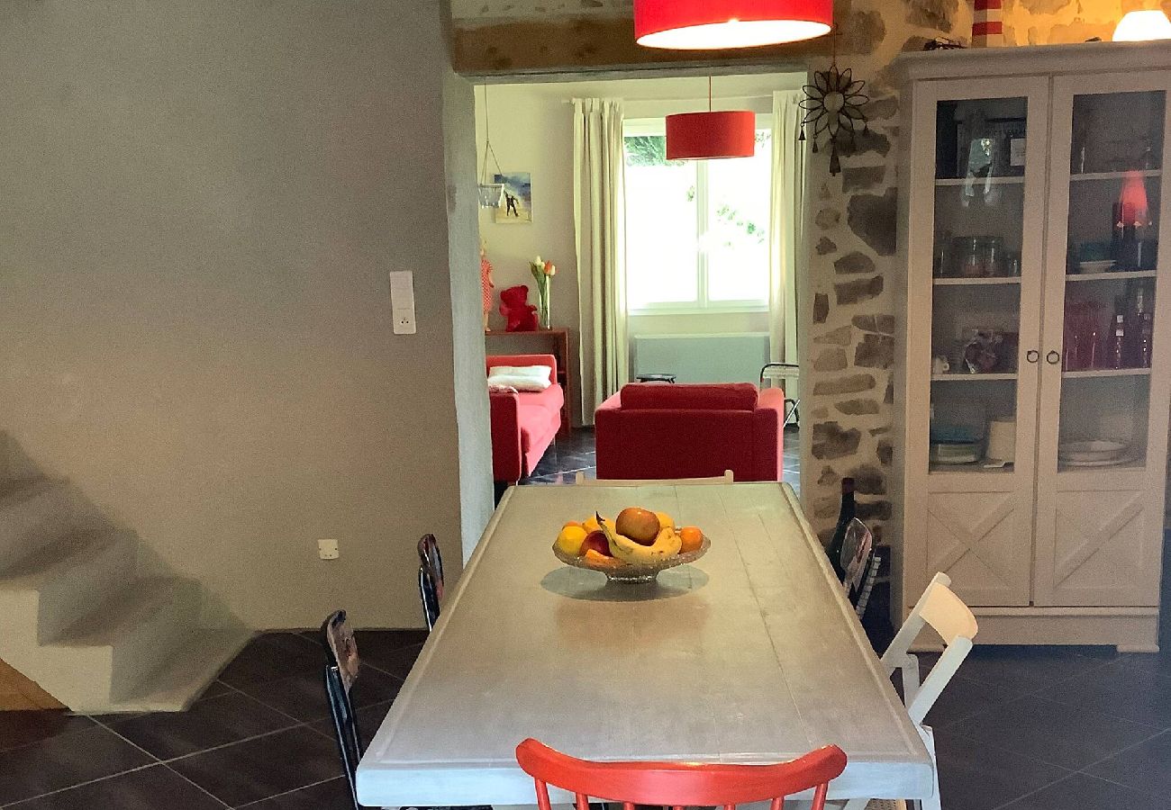 Maison à Golinhac - La Maioun, entouree de la foret