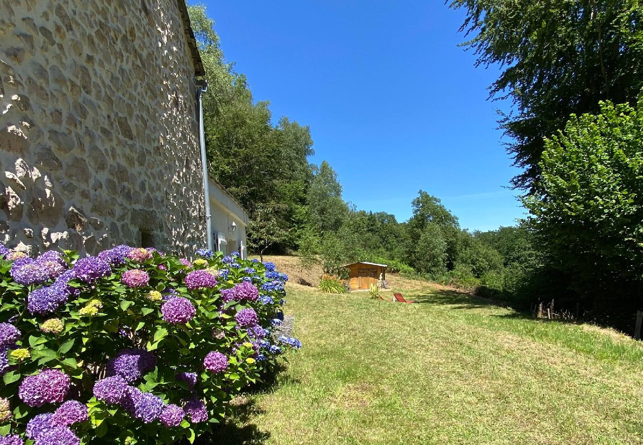 Maison à Golinhac - La Maioun, entouree de la foret