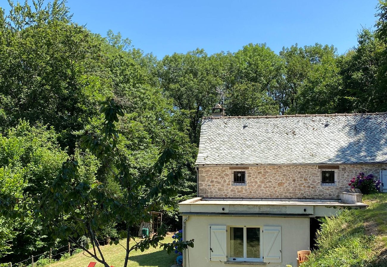 Maison à Golinhac - La Maioun, entouree de la foret