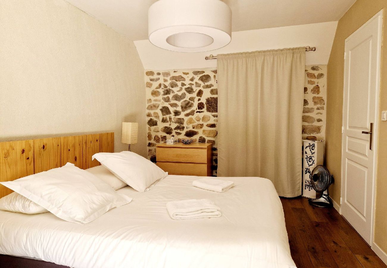 Maison à Golinhac - La Maioun, entouree de la foret