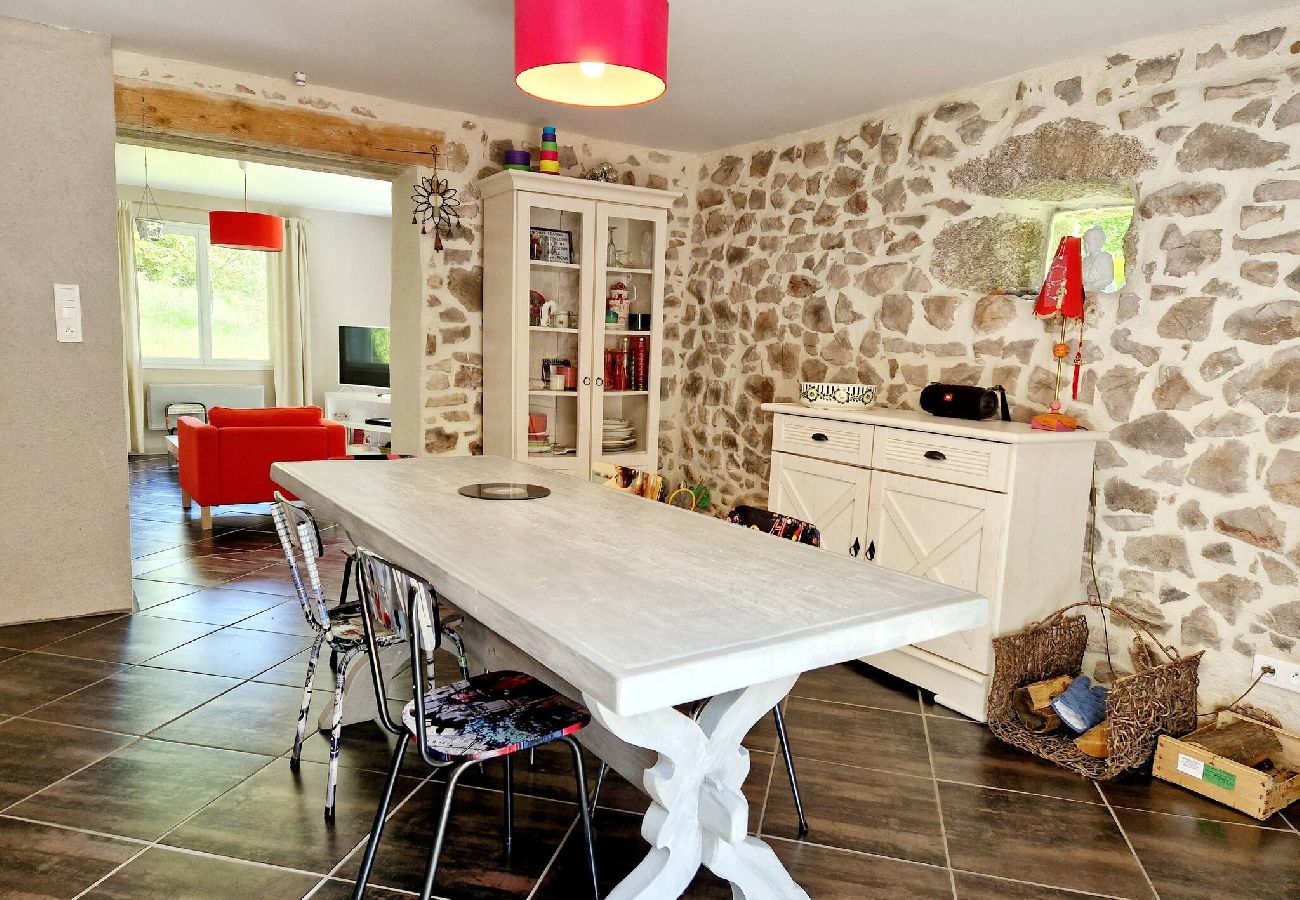 Maison à Golinhac - La Maioun, entouree de la foret