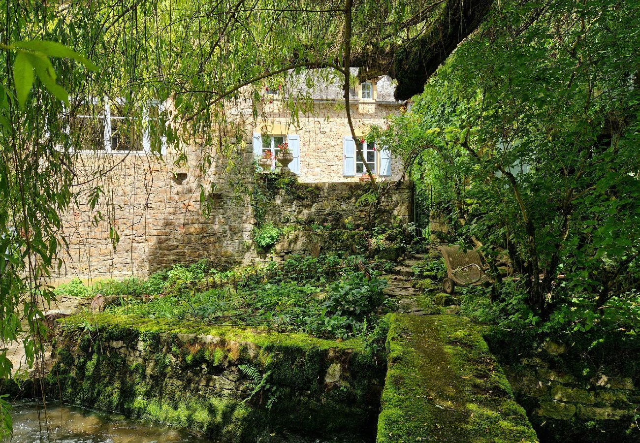 Maison à Bozouls - Moulin du XIIIe siècle pour 2 personnes