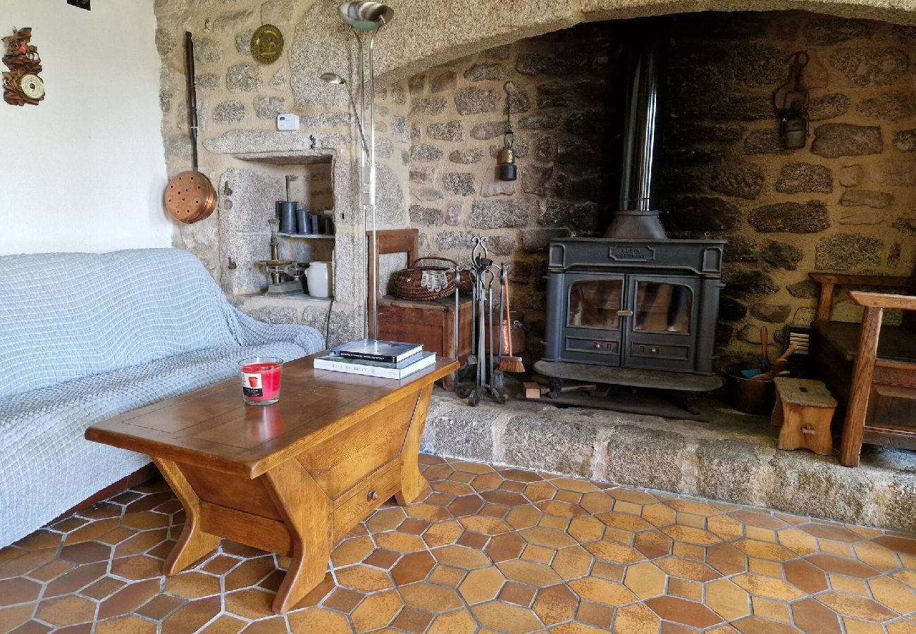 Maison à Saint-Amans-des-Cots - Gite la Roque, calme, campagne