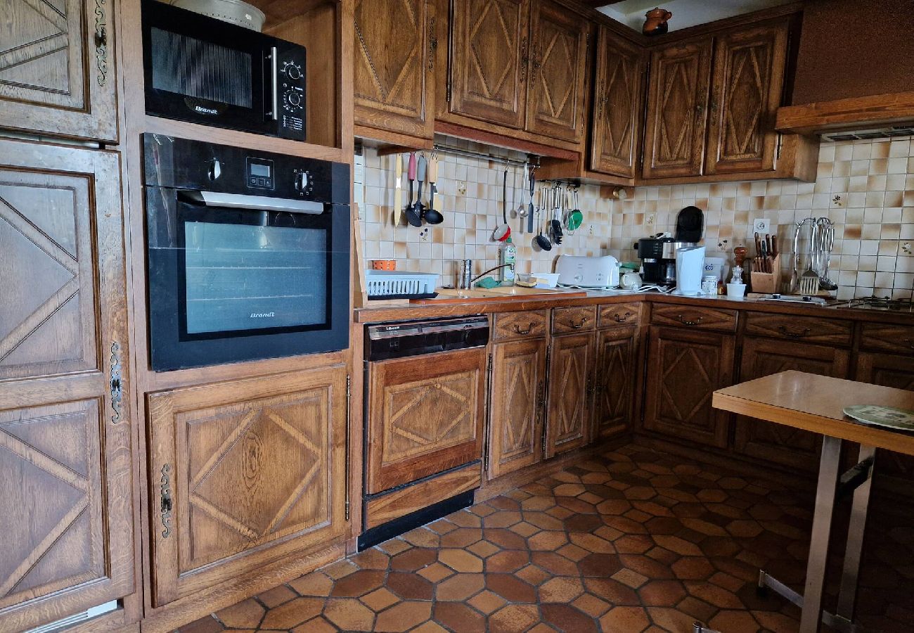 Maison à Saint-Amans-des-Cots - Gite la Roque, calme, campagne