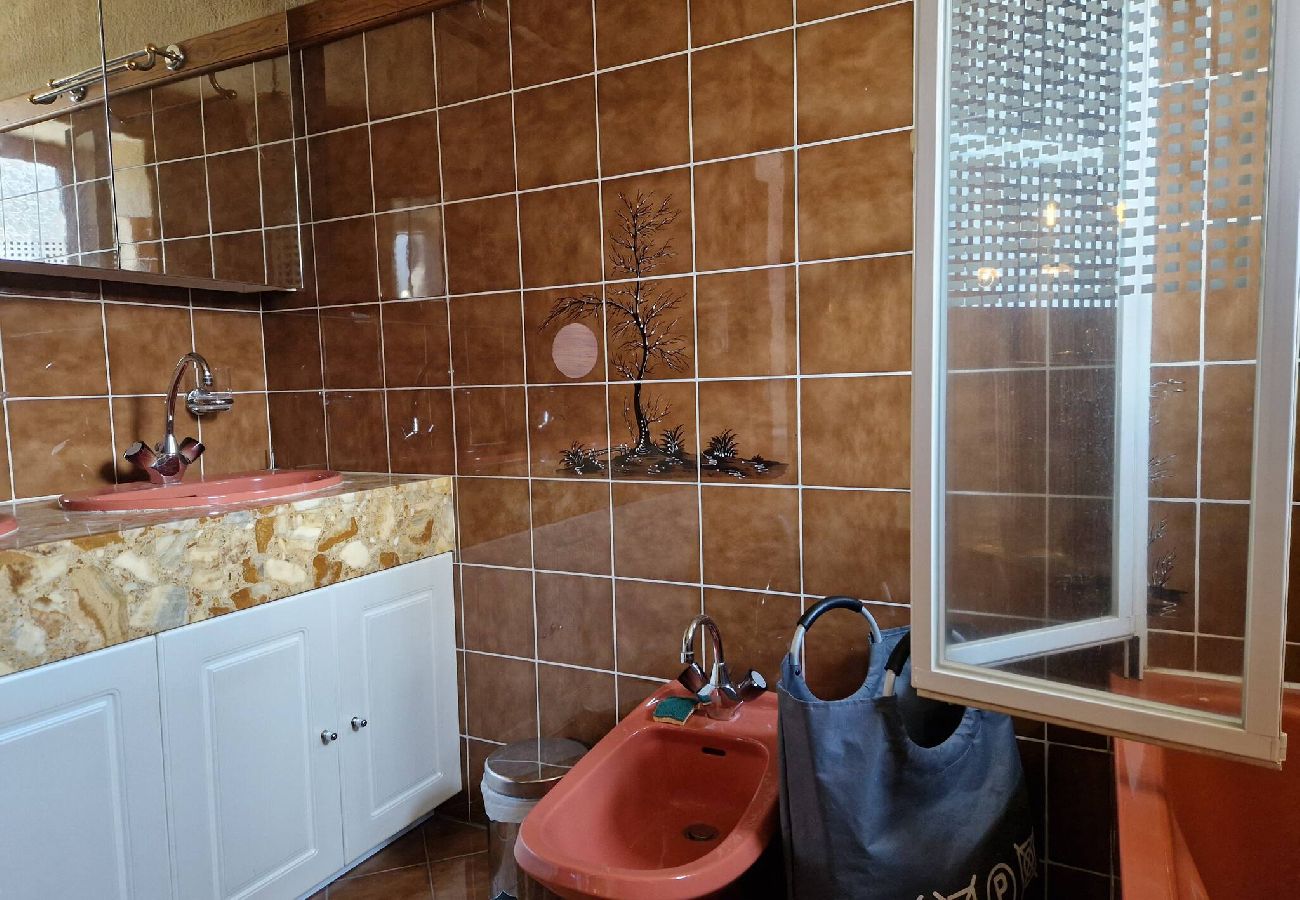 Maison à Saint-Amans-des-Cots - Gite la Roque, calme, campagne