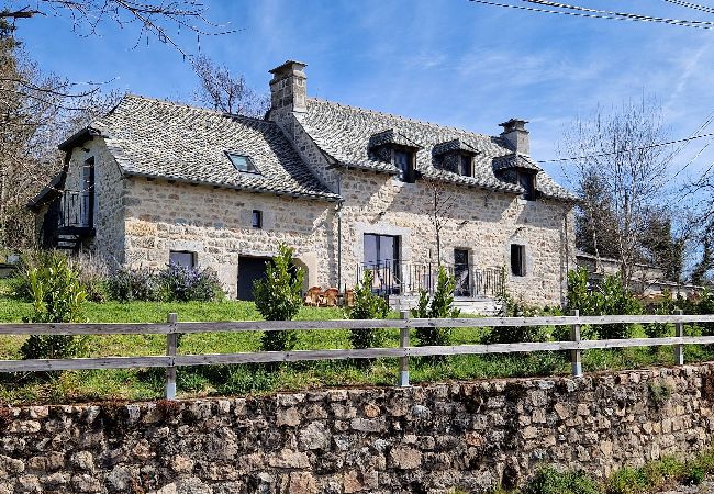 Maison à Saint-Amans-des-Cots - Gite de la Viadène