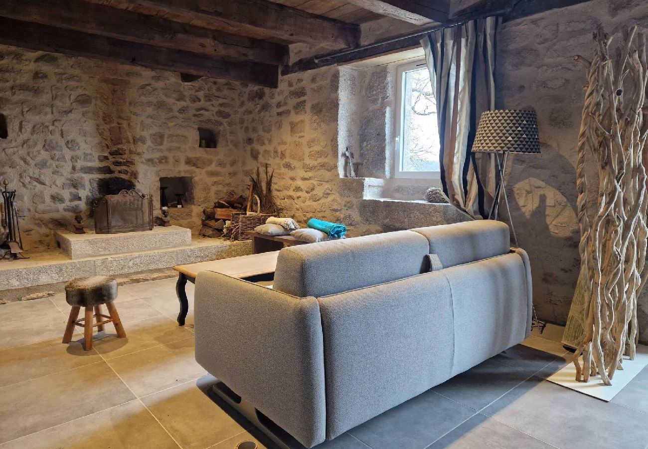 Maison à Saint-Amans-des-Cots - Gite de la Viadène