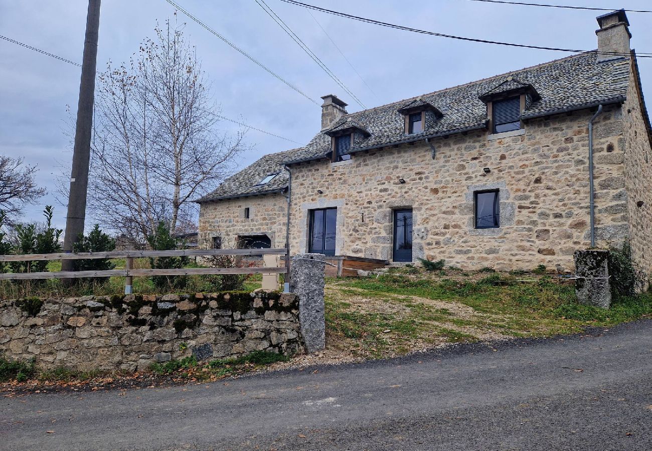 Maison à Saint-Amans-des-Cots - Gite de la Viadène