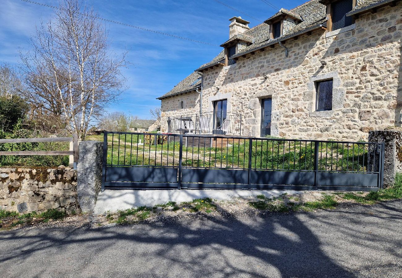 Maison à Saint-Amans-des-Cots - Gite de la Viadène