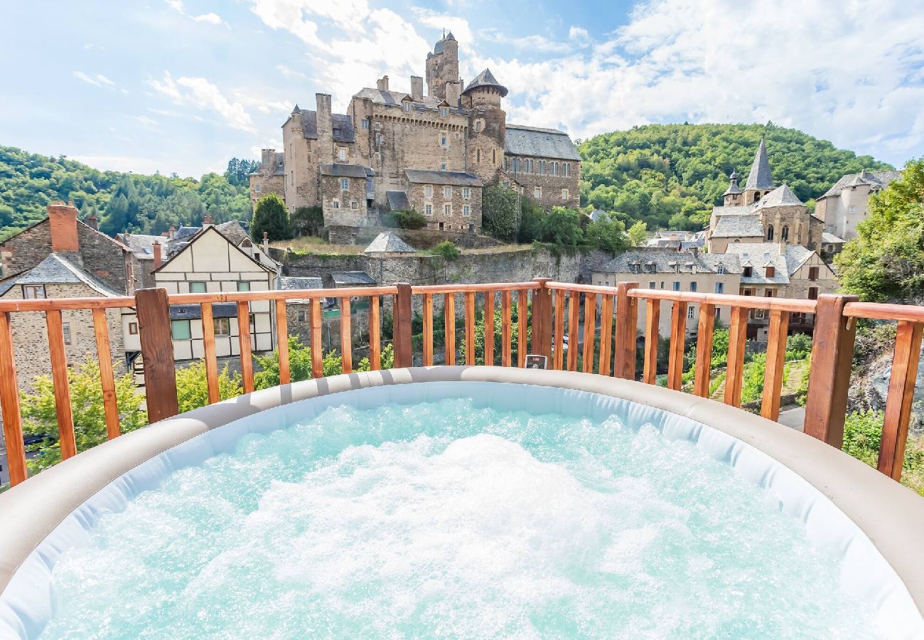 Maison à Estaing - L'Estagnole pour 2 personnes, jacuzzi, h