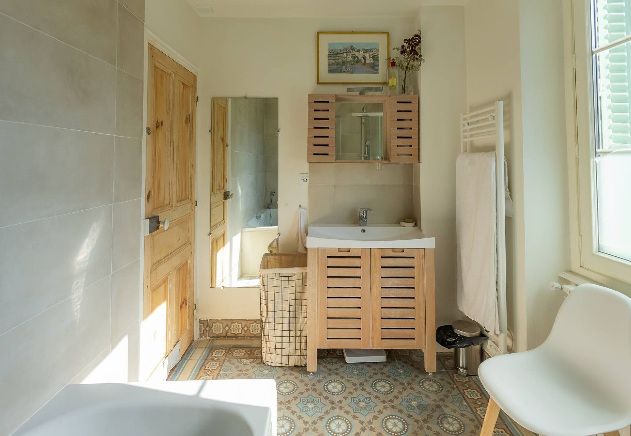 Maison à Estaing - L'Estagnole pour 2 personnes, jacuzzi, h