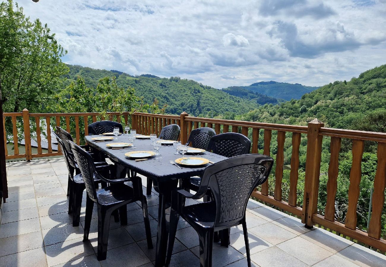 Maison à Campouriez - Maison Le Yoti,  jolie vue sur la Vall&eacute;