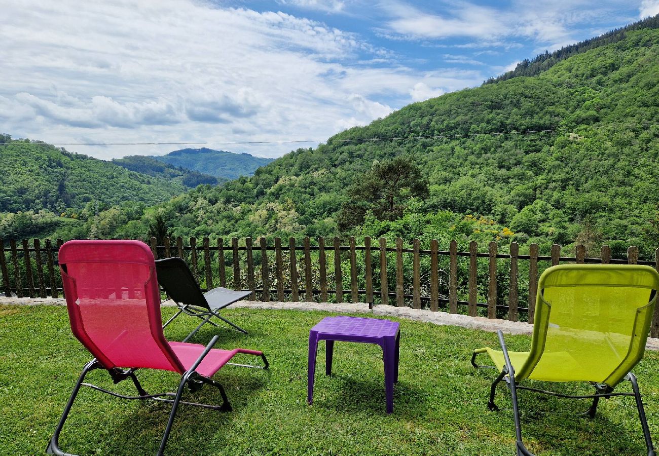 Maison à Campouriez - Maison Le Yoti,  jolie vue sur la Vall&eacute;