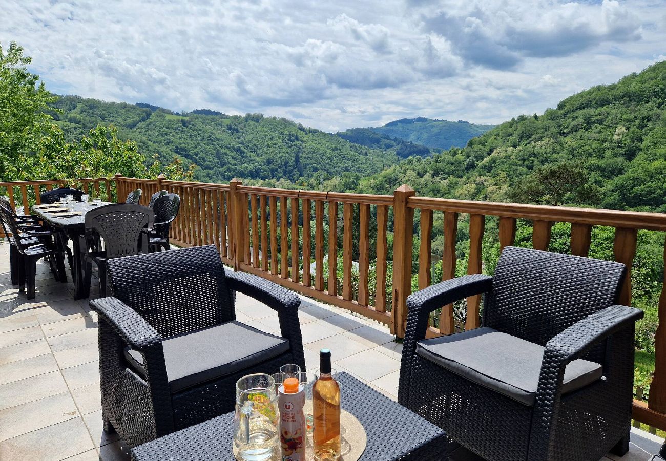 Maison à Campouriez - Maison Le Yoti,  jolie vue sur la Vall&eacute;