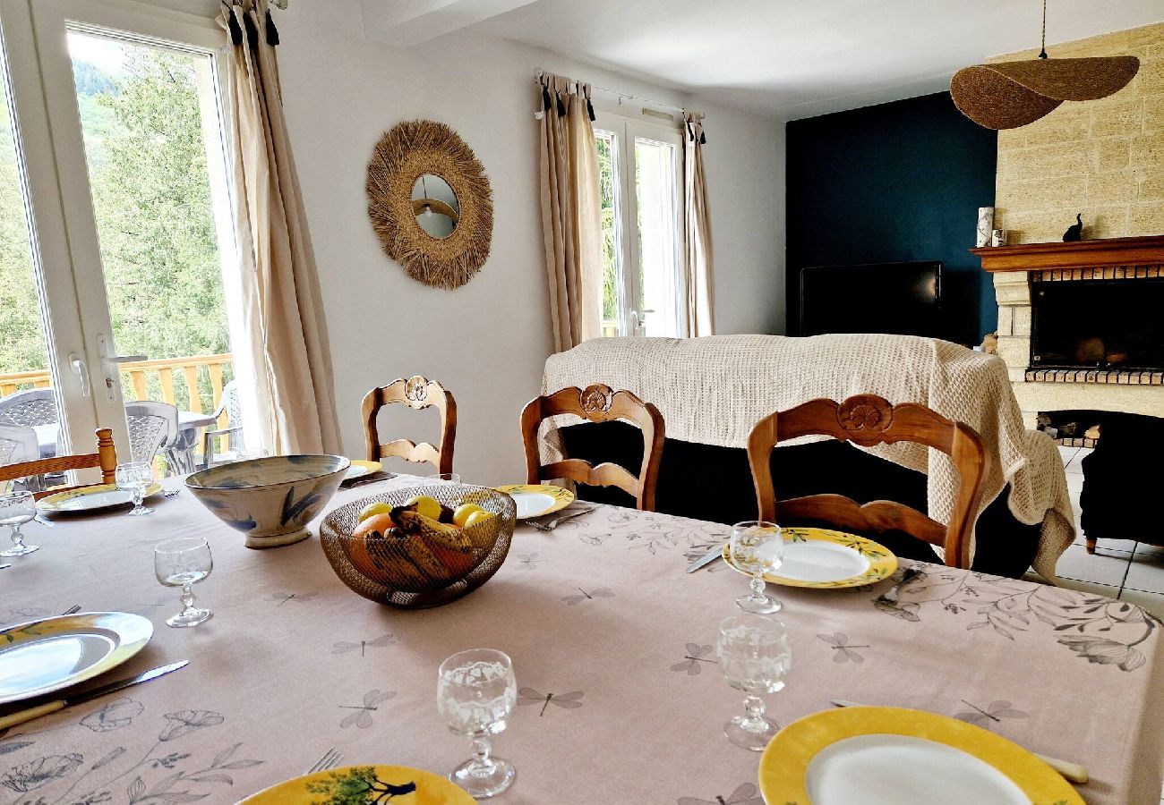 Maison à Campouriez - Maison Le Yoti,  jolie vue sur la Vall&eacute;