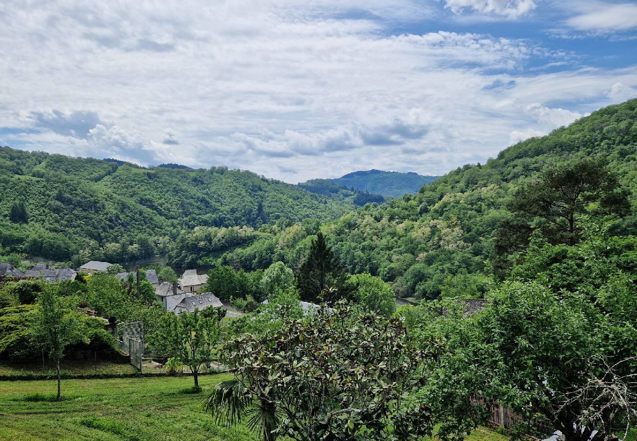 Maison à Campouriez - Maison Le Yoti,  jolie vue sur la Vall&eacute;