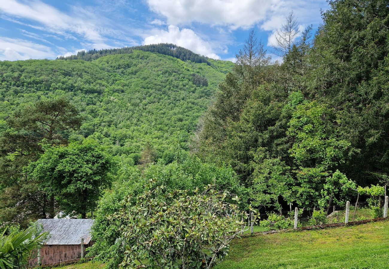 Maison à Campouriez - Maison Le Yoti,  jolie vue sur la Vall&eacute;