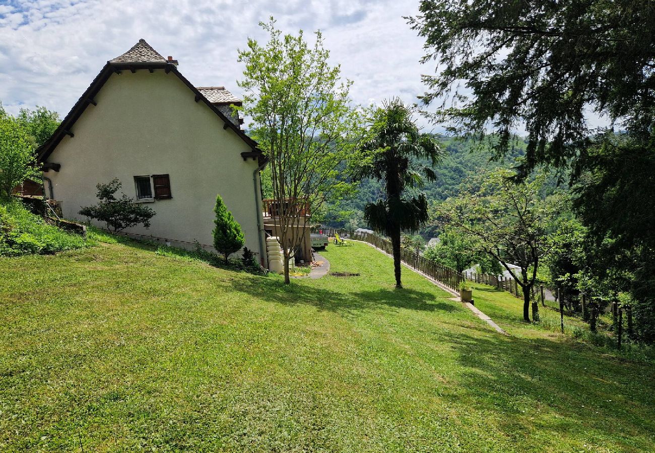 Maison à Campouriez - Maison Le Yoti,  jolie vue sur la Vall&eacute;