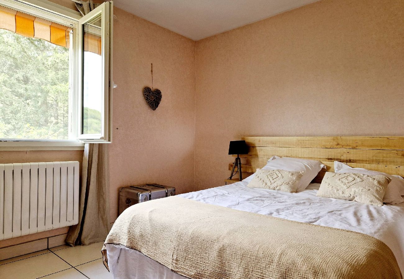 Maison à Campouriez - Maison Le Yoti,  jolie vue sur la Vall&eacute;