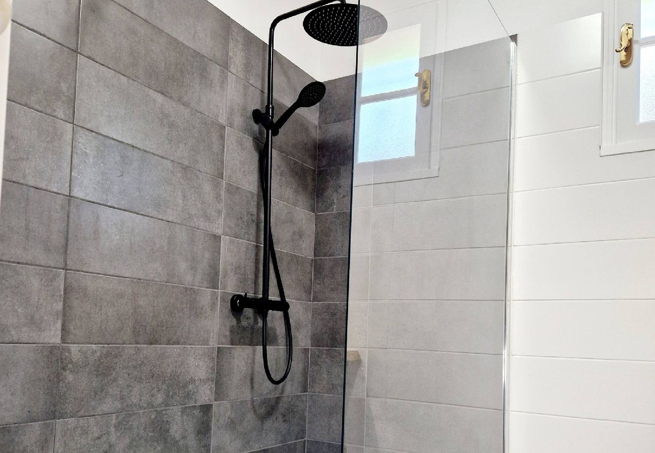 Maison à Campouriez - Maison Le Yoti,  jolie vue sur la Vall&eacute;