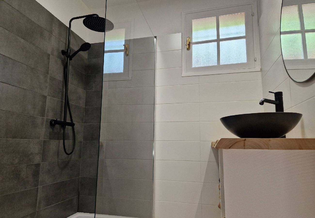 Maison à Campouriez - Maison Le Yoti,  jolie vue sur la Vall&eacute;