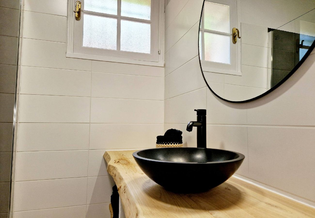 Maison à Campouriez - Maison Le Yoti,  jolie vue sur la Vall&eacute;