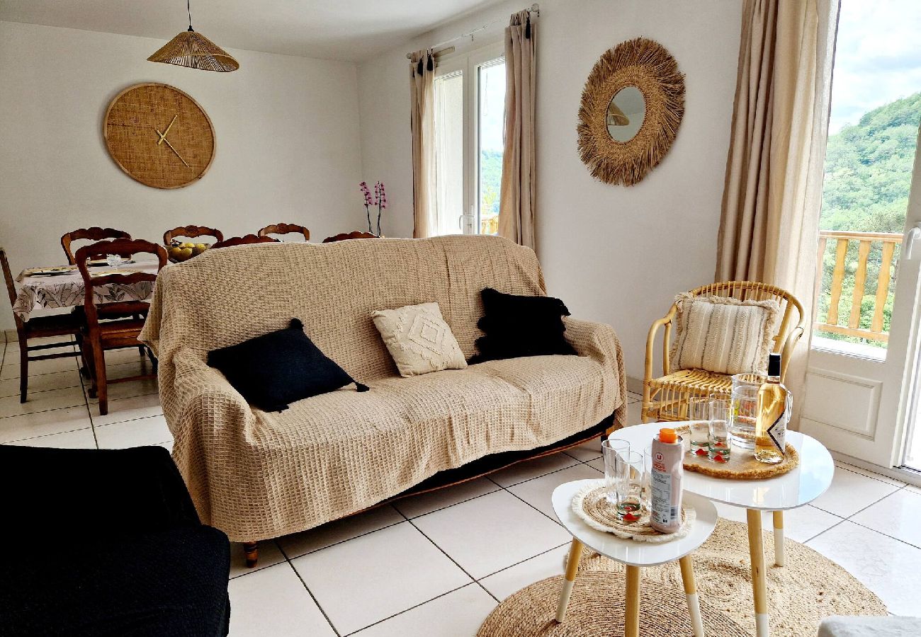 Maison à Campouriez - Maison Le Yoti,  jolie vue sur la Vall&eacute;