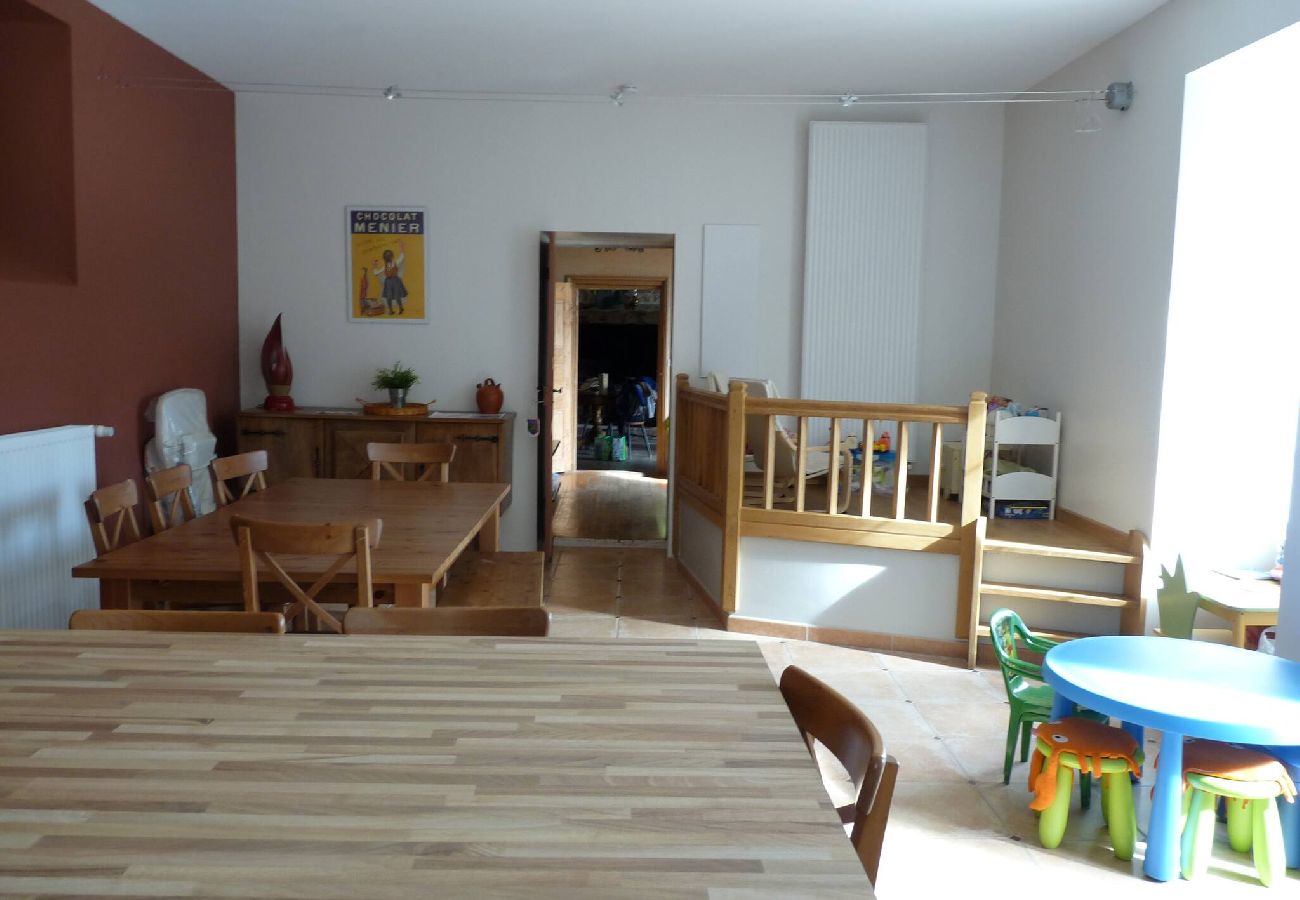 Maison à Estaing - Montrepos - Ancien Presbytère du 17° siècle