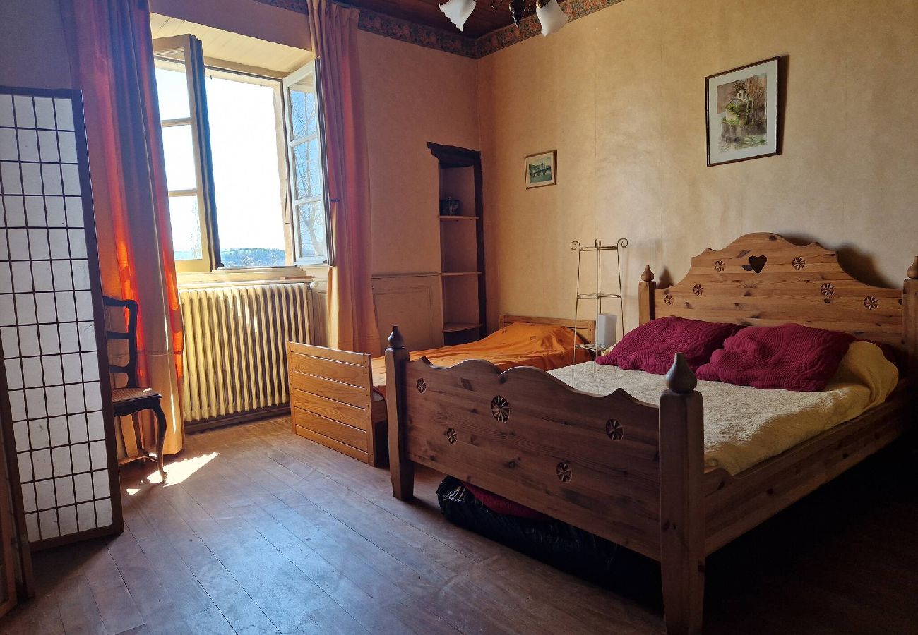 Maison à Estaing - Montrepos - Ancien Presbytère du 17° siècle