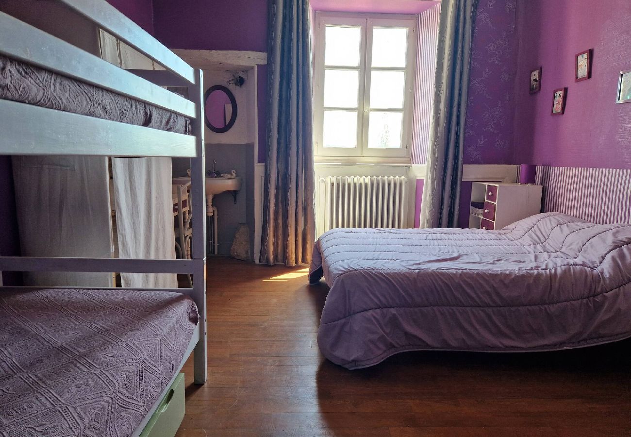 Maison à Estaing - Montrepos - Ancien Presbytère du 17° siècle