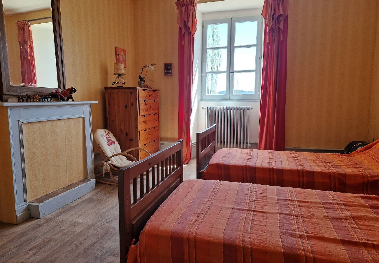 Maison à Estaing - Montrepos - Ancien Presbytère du 17° siècle