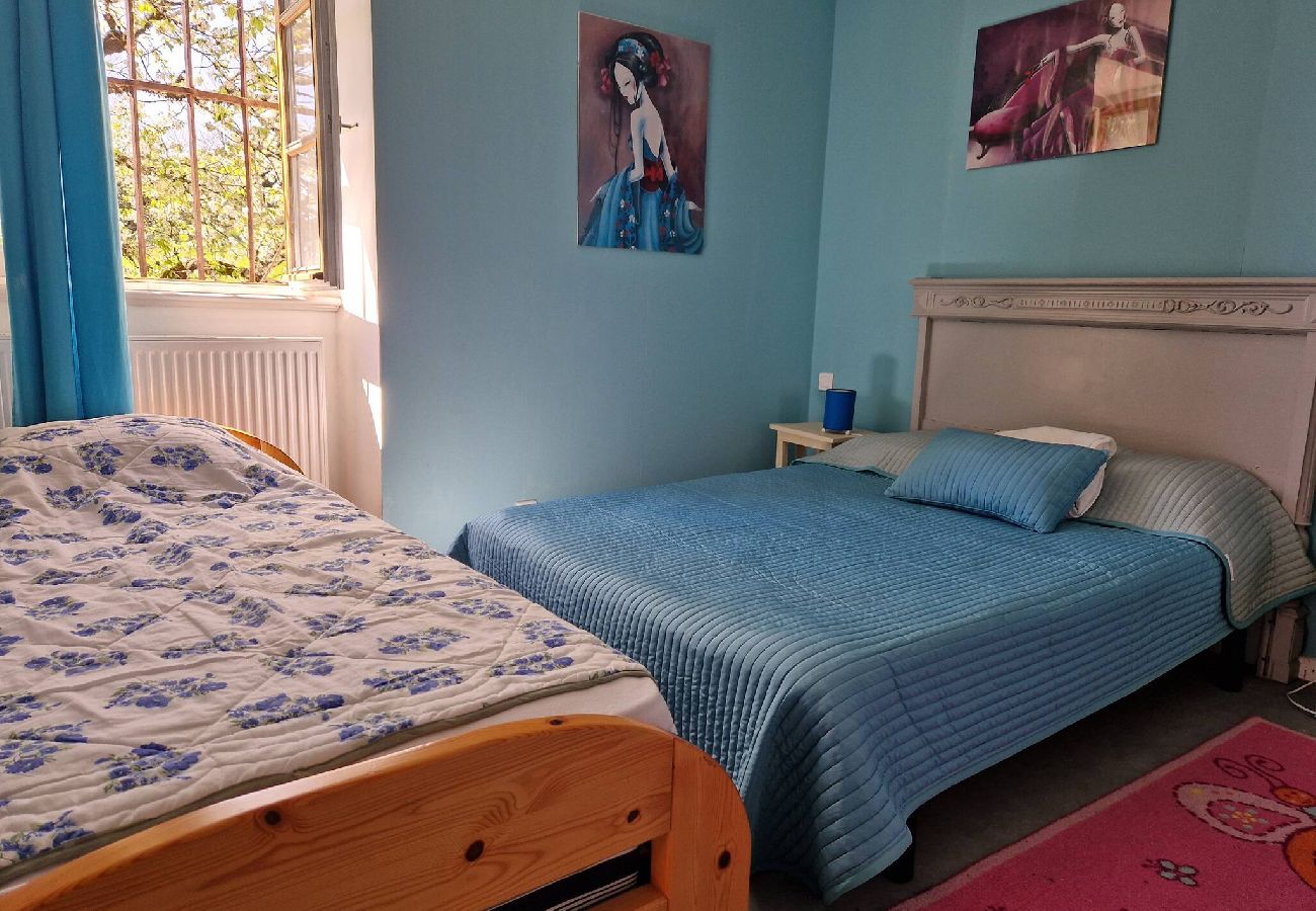 Maison à Estaing - Montrepos - Ancien Presbytère du 17° siècle