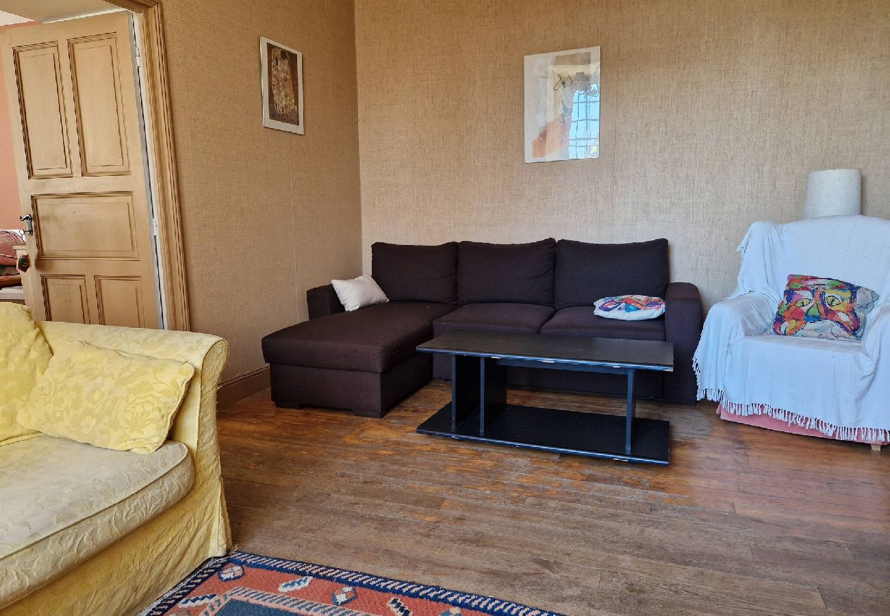 Maison à Estaing - Montrepos - Ancien Presbytère du 17° siècle