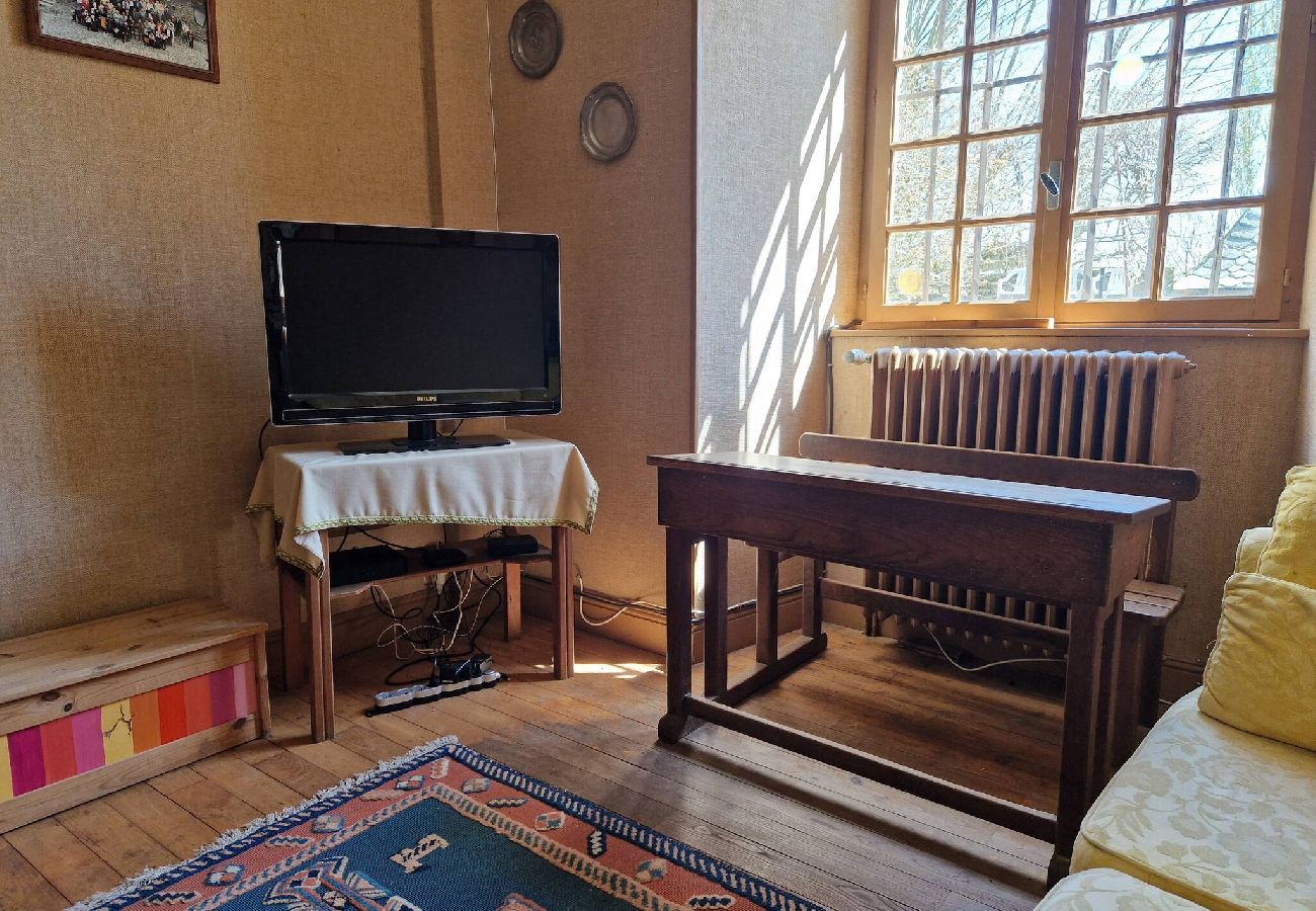 Maison à Estaing - Montrepos - Ancien Presbytère du 17° siècle