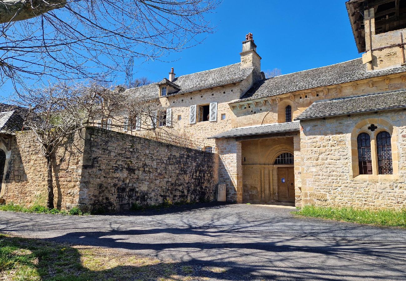 Maison à Estaing - Montrepos - Ancien Presbytère du 17° siècle
