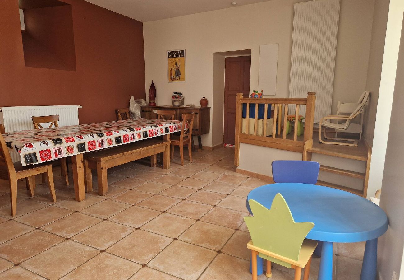 Maison à Estaing - Montrepos - Ancien Presbytère du 17° siècle